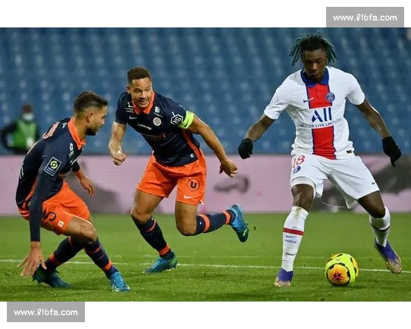 激烈对决：足球赛事精彩比分回顾及分析，谁能笑到最后